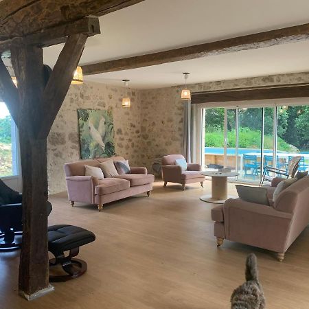 Maison Papillon Gite De Ressourcement Lusignan-Petit 外观 照片